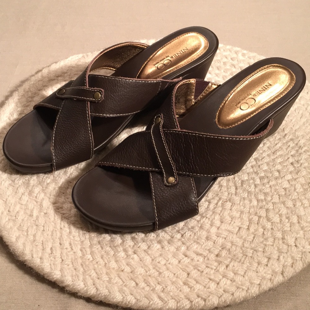 Nine & Co. Leather Sandals